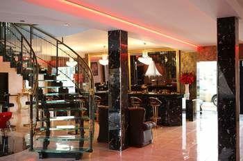 Hotel Kotva Братислава Екстериор снимка