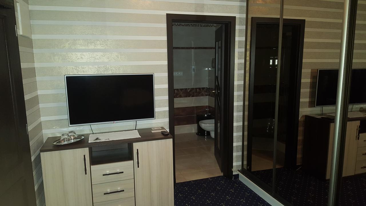 Hotel Kotva Братислава Екстериор снимка